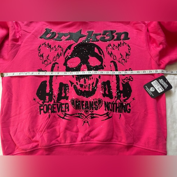 Broken Promises Faceless Pink Rhinestone Skull Hoodie & Shorts Set Size Medium - Picture 6 of 13